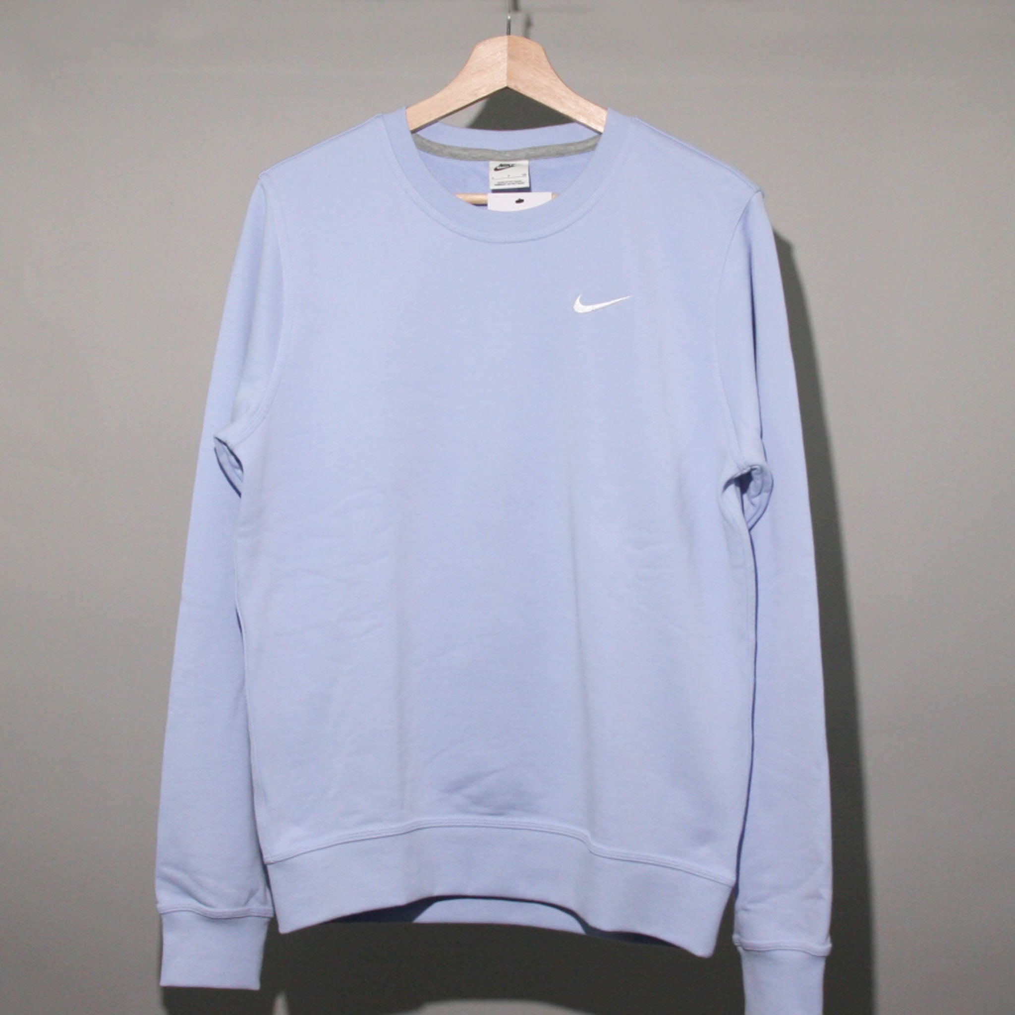 Light blue vintage nike sweatshirt hot sale