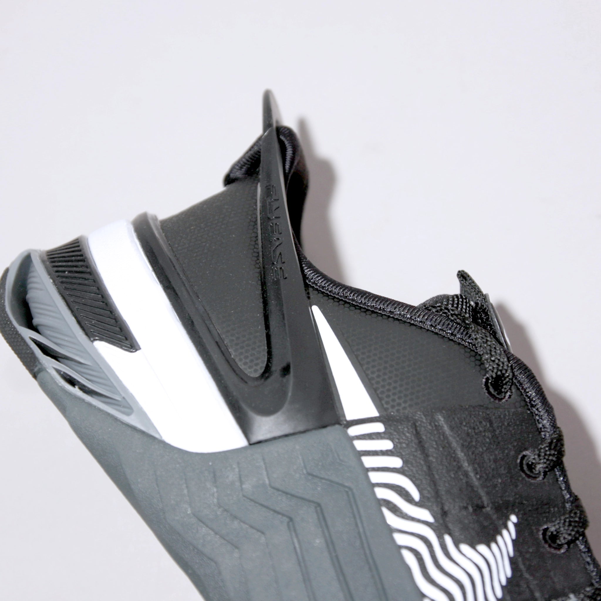 Nike Metcon 8 FlyEase Black Dark Smoke Grey