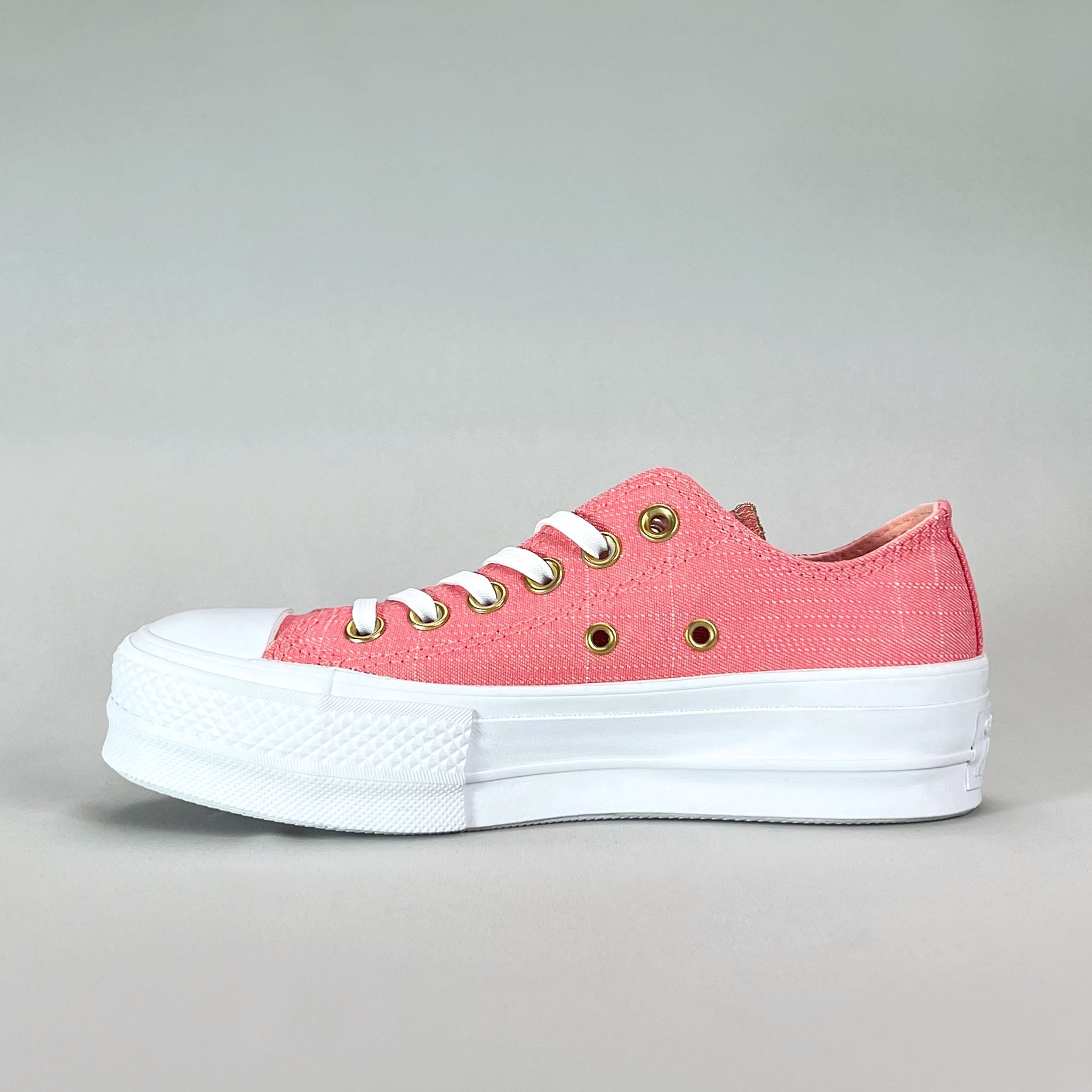 Converse Women s Chuck Taylor All Star Lift Platform Low 560675C Pink Drift Wood White Caltone